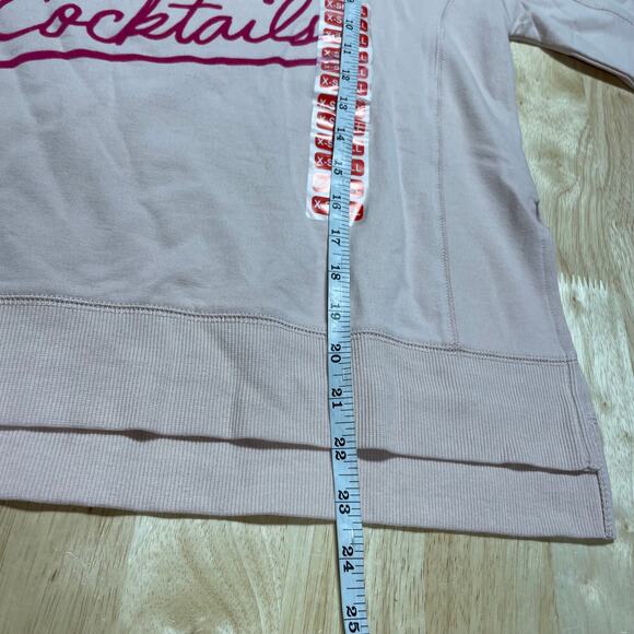 Wildfox NWT But First Cocktails Sweatshirt Side Slits Drop Shoulder Size XS Pink - Picture 9 of 11